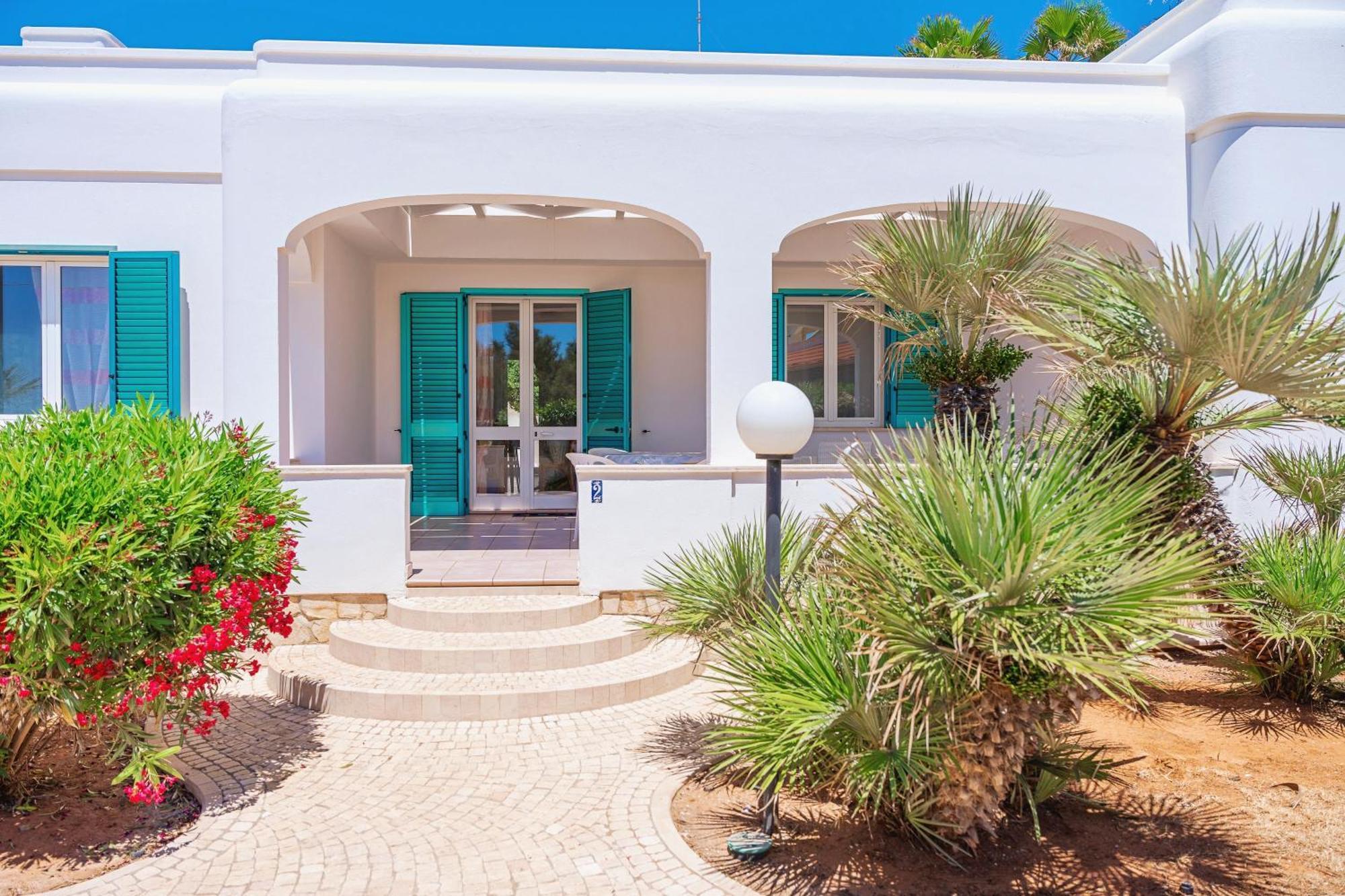 Residence Oasi Sul Mare Torre Suda Exterior foto